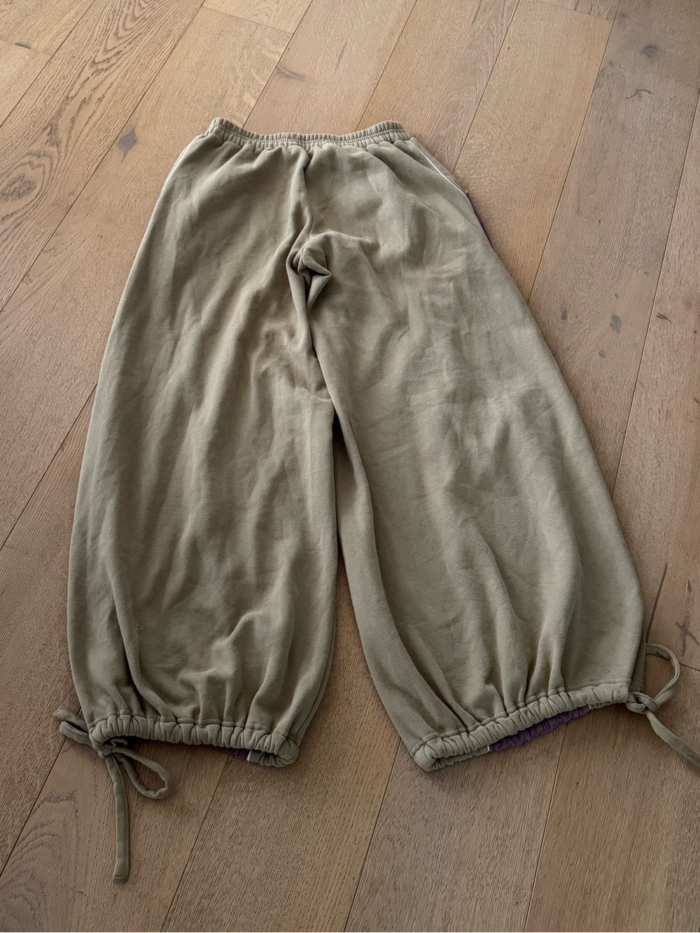 Out From Under Cozy Vibes Colorblocked Jogger Sweatpant Small - Picture 12 of 12